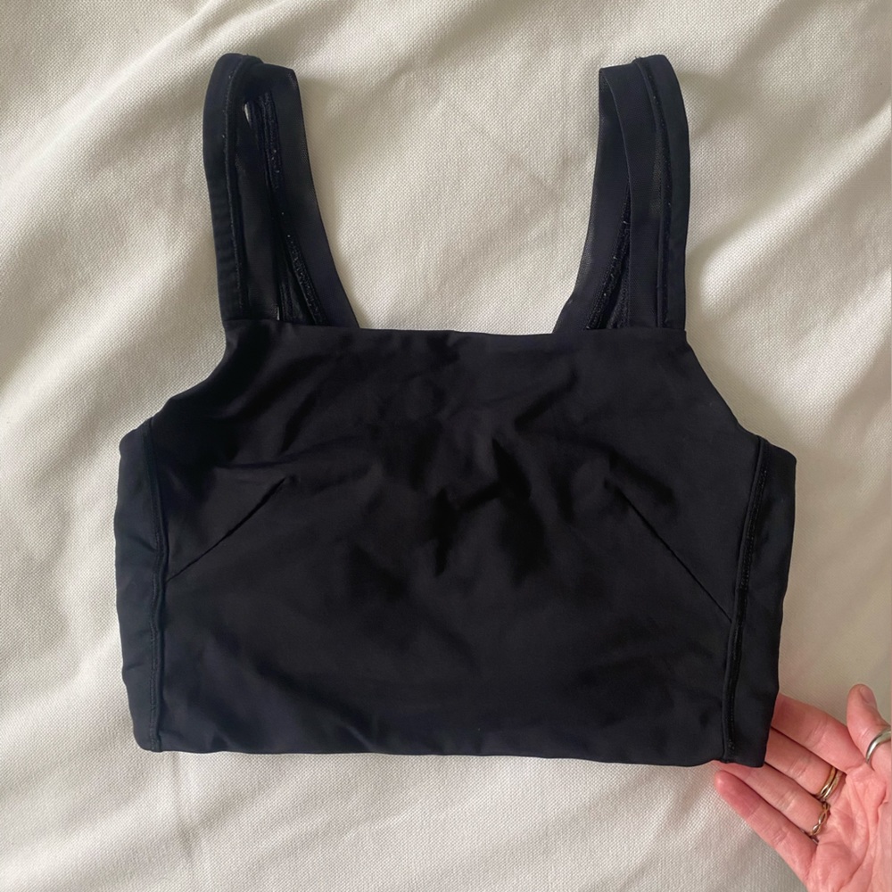 Lululemon Long-Line Sports Bra (size 4) Luxtreme material. In amazing condition!